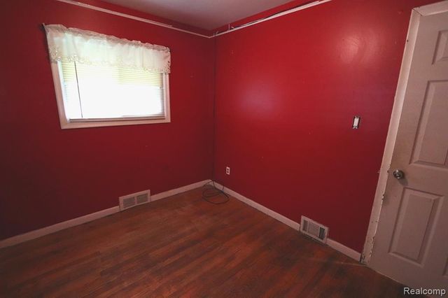 18317 Dalby, Redford, MI 48240