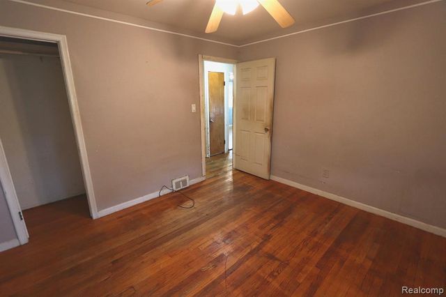 18317 Dalby, Redford, MI 48240