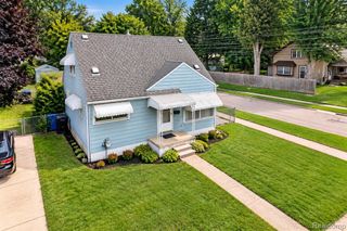 18317 Dalby, Redford, MI 48240