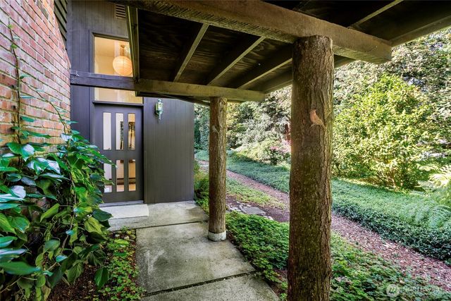 900 NW 134th Street, Seattle, WA 98177