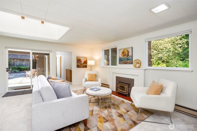 900 NW 134th Street, Seattle, WA 98177