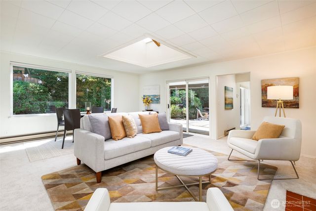 900 NW 134th Street, Seattle, WA 98177