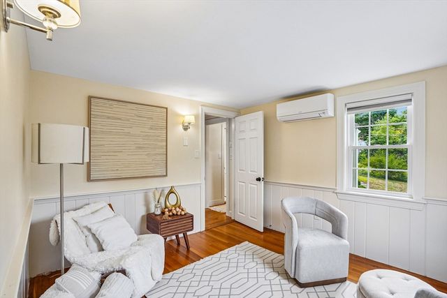 1 Constitution Rd, Lexington, MA 02421