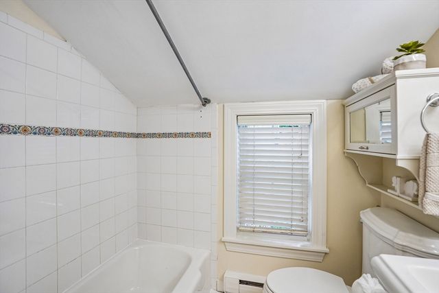 1 Constitution Rd, Lexington, MA 02421