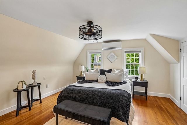 1 Constitution Rd, Lexington, MA 02421