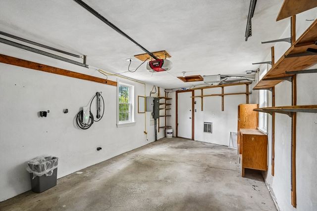 1 Constitution Rd, Lexington, MA 02421