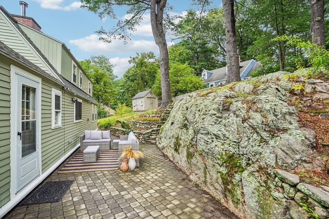 1 Constitution Rd, Lexington, MA 02421