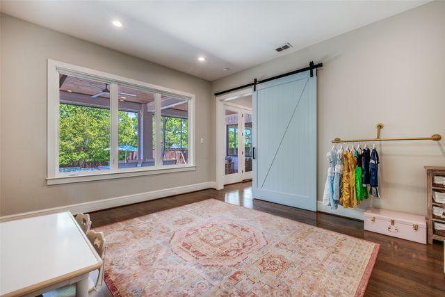 6911 Clayton Avenue, Dallas, TX 75214