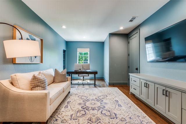 6911 Clayton Avenue, Dallas, TX 75214