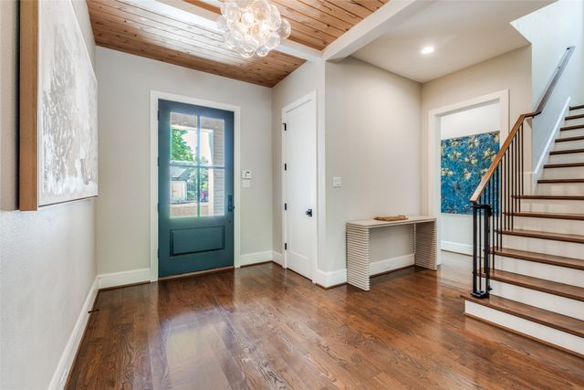 6911 Clayton Avenue, Dallas, TX 75214