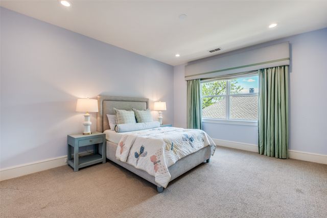 6911 Clayton Avenue, Dallas, TX 75214