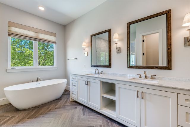 6911 Clayton Avenue, Dallas, TX 75214