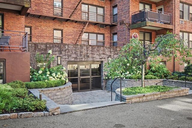 119 S Highland Avenue 5E, Ossining, NY 10562