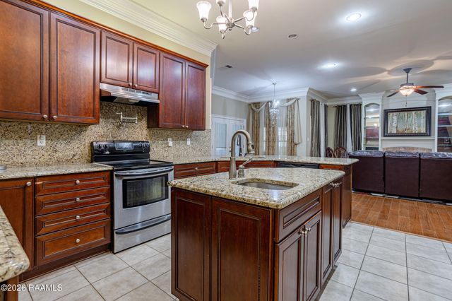 130 Percy Road, Lafayette, LA 70506