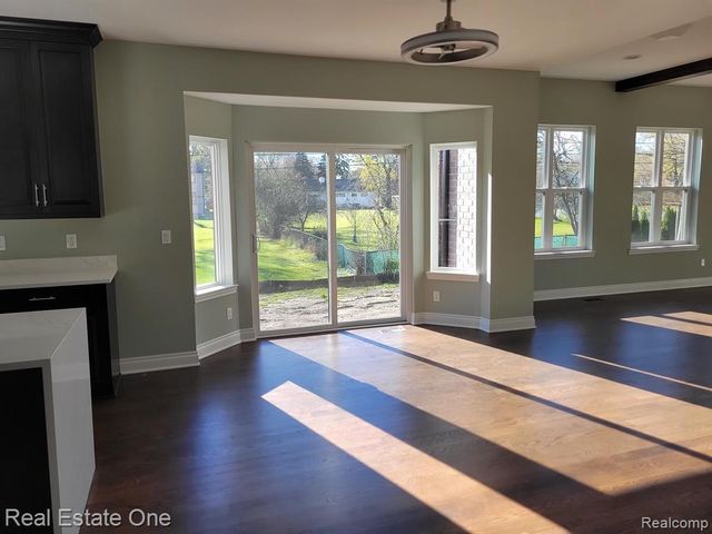 25 Florence Drive, Troy, MI 48098