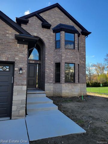 25 Florence Drive, Troy, MI 48098