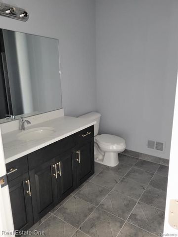 25 Florence Drive, Troy, MI 48098