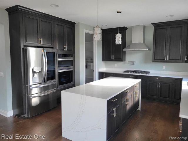 25 Florence Drive, Troy, MI 48098