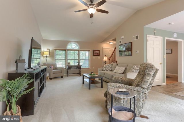 4 MAYFLY CT, Myerstown, PA 17067
