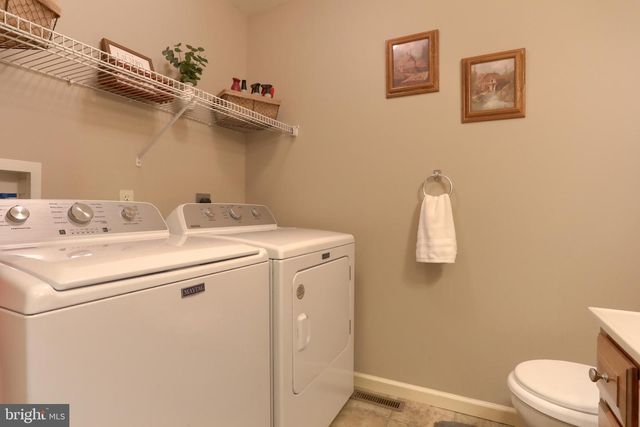4 MAYFLY CT, Myerstown, PA 17067