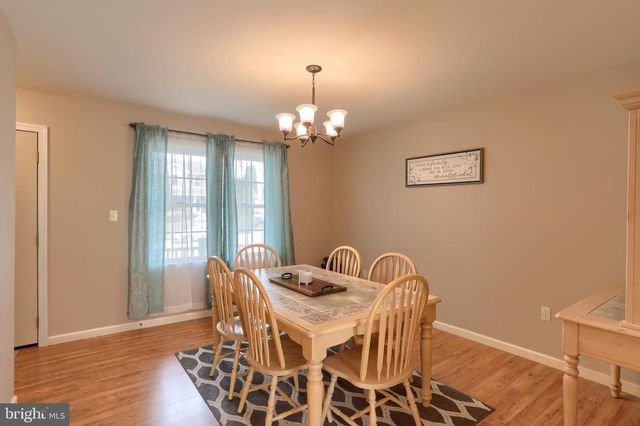 4 MAYFLY CT, Myerstown, PA 17067