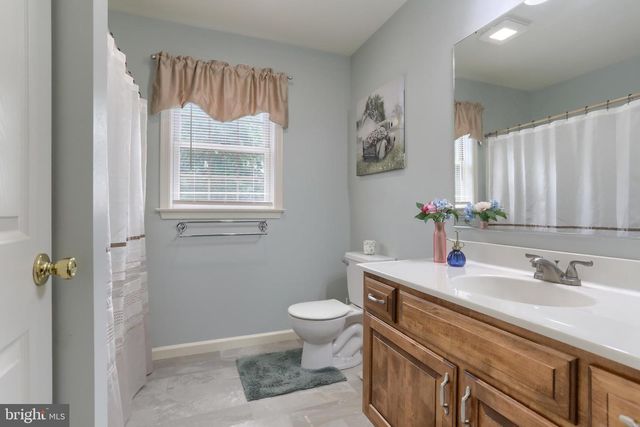 4 MAYFLY CT, Myerstown, PA 17067