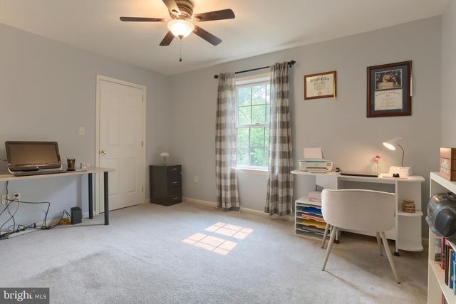4 MAYFLY CT, Myerstown, PA 17067