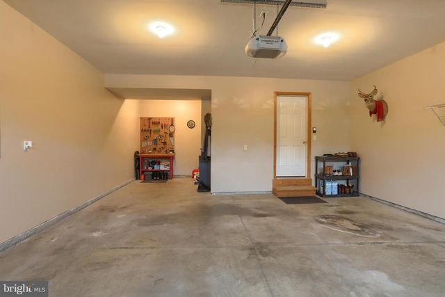 4 MAYFLY CT, Myerstown, PA 17067