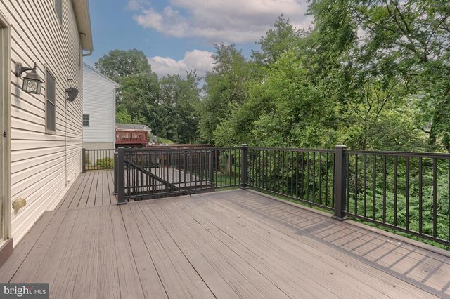 4 MAYFLY CT, Myerstown, PA 17067