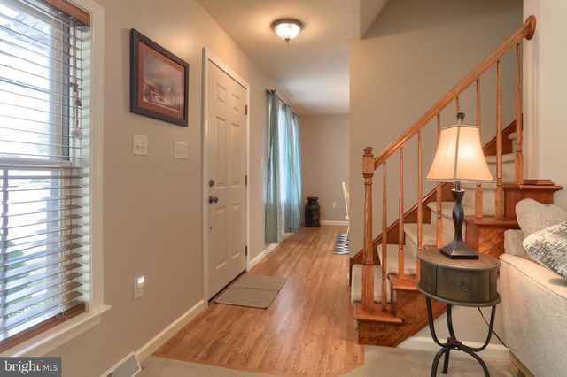 4 MAYFLY CT, Myerstown, PA 17067