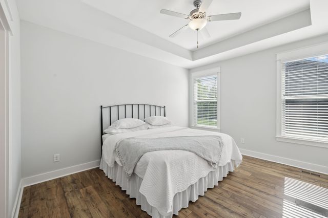 2072 Hedgelawn Dr, Lebanon, TN 37090