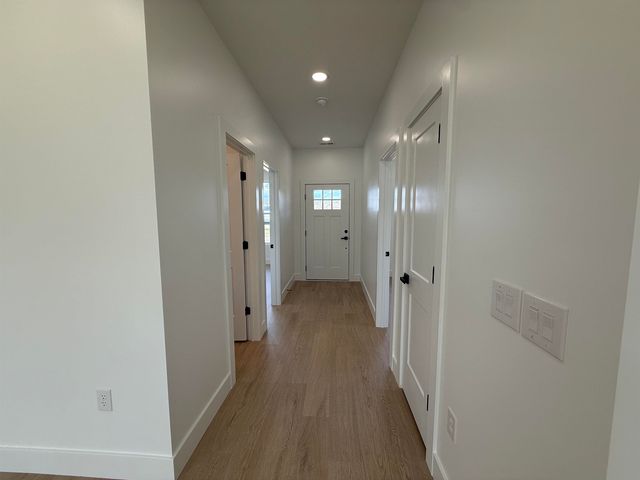 943 Ferree Road, Campobello, SC 29322