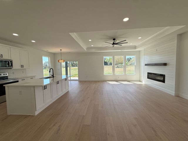 943 Ferree Road, Campobello, SC 29322