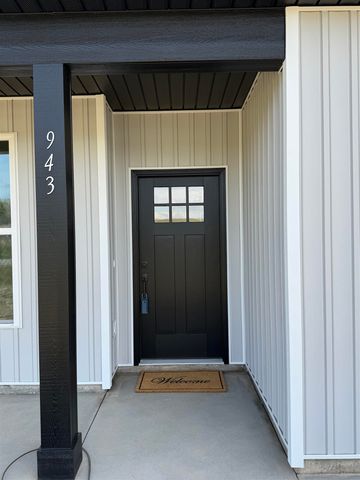 943 Ferree Road, Campobello, SC 29322