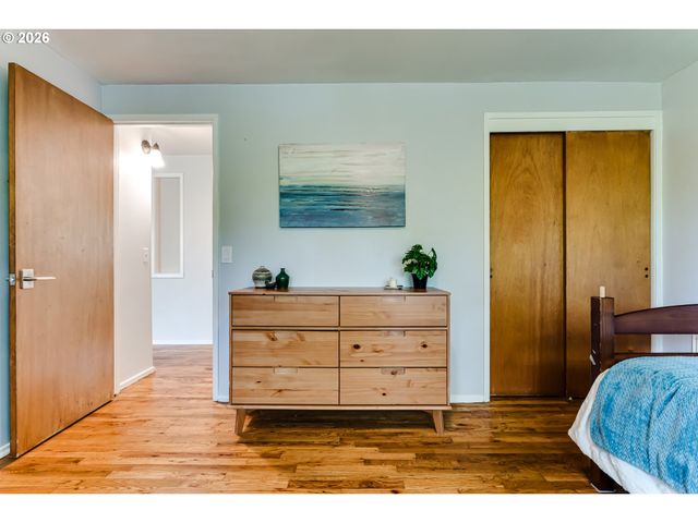 3175 UNIVERSITY St, Eugene, OR 97405