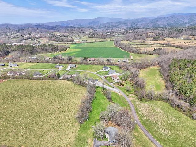 0 Mcglamery Farm Drive, Hayesville, NC 28904