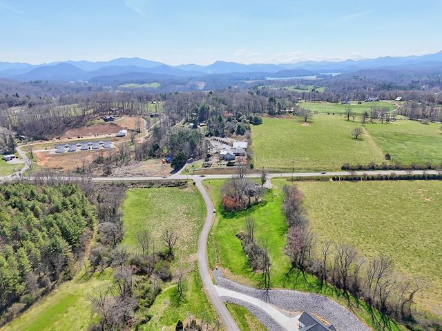 0 Mcglamery Farm Drive, Hayesville, NC 28904
