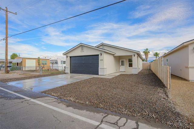 2108 Clearwater Dr., Bullhead City, AZ 86442