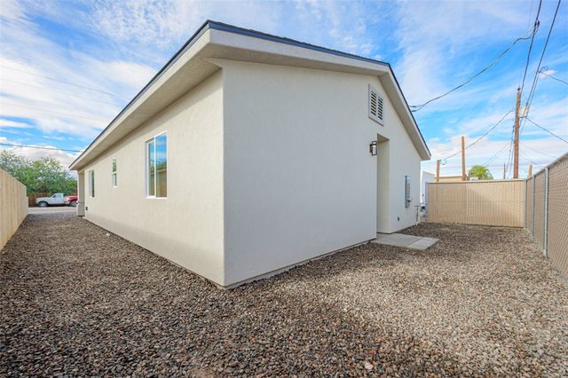 2108 Clearwater Dr., Bullhead City, AZ 86442