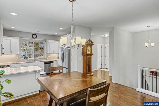 2592 Christina St NW, Salem, OR 97304