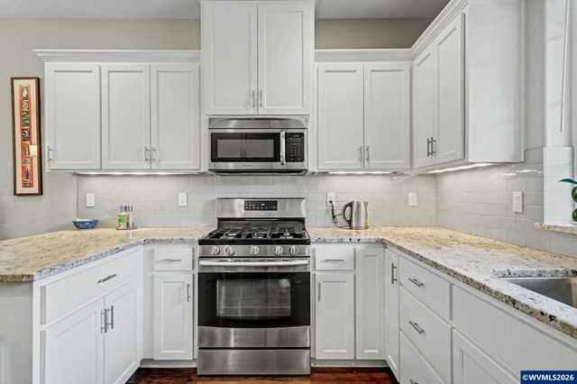 2592 Christina St NW, Salem, OR 97304