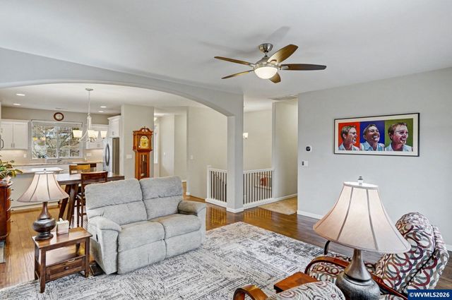 2592 Christina St NW, Salem, OR 97304