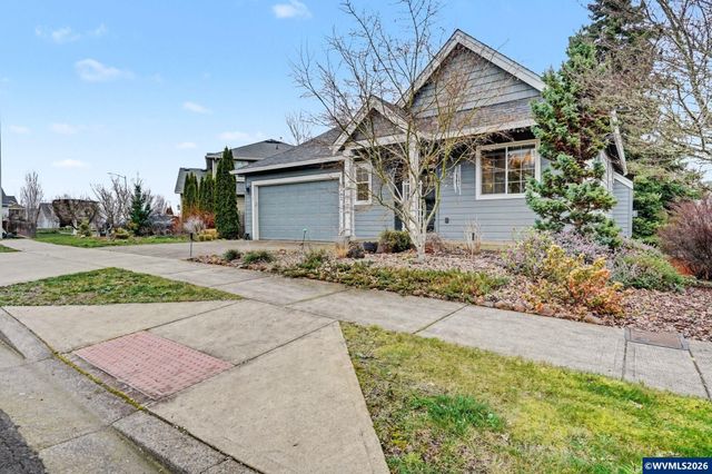 2592 Christina St NW, Salem, OR 97304