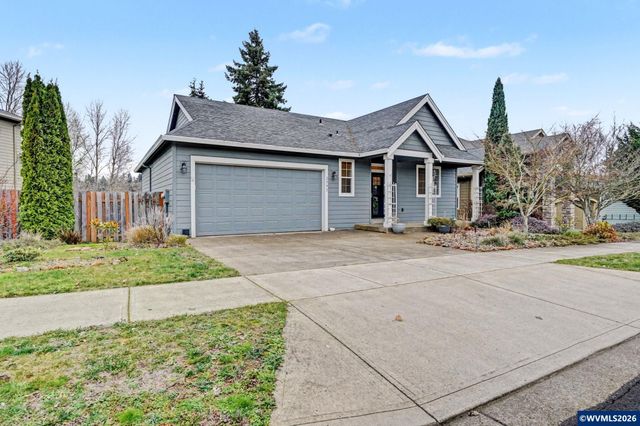2592 Christina St NW, Salem, OR 97304
