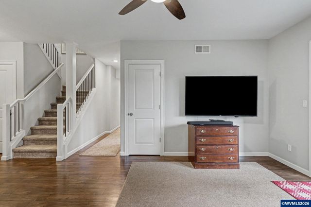 2592 Christina St NW, Salem, OR 97304