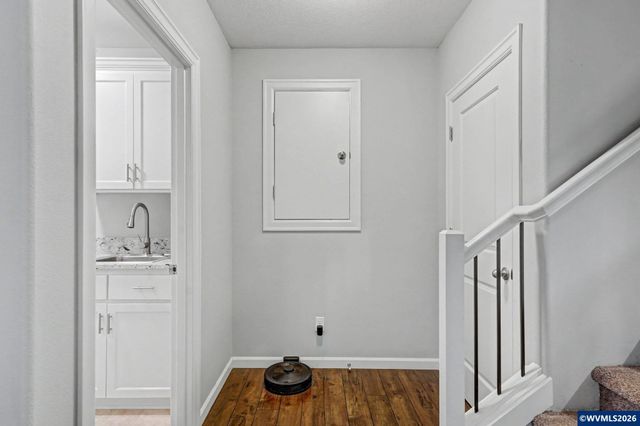 2592 Christina St NW, Salem, OR 97304