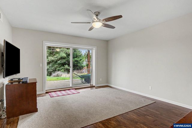 2592 Christina St NW, Salem, OR 97304