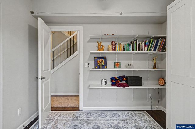 2592 Christina St NW, Salem, OR 97304