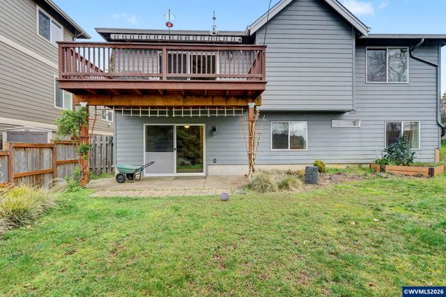 2592 Christina St NW, Salem, OR 97304