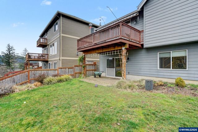 2592 Christina St NW, Salem, OR 97304